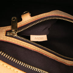 Monogram Vernis Brea MM