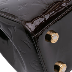 Monogram Vernis Brea MM