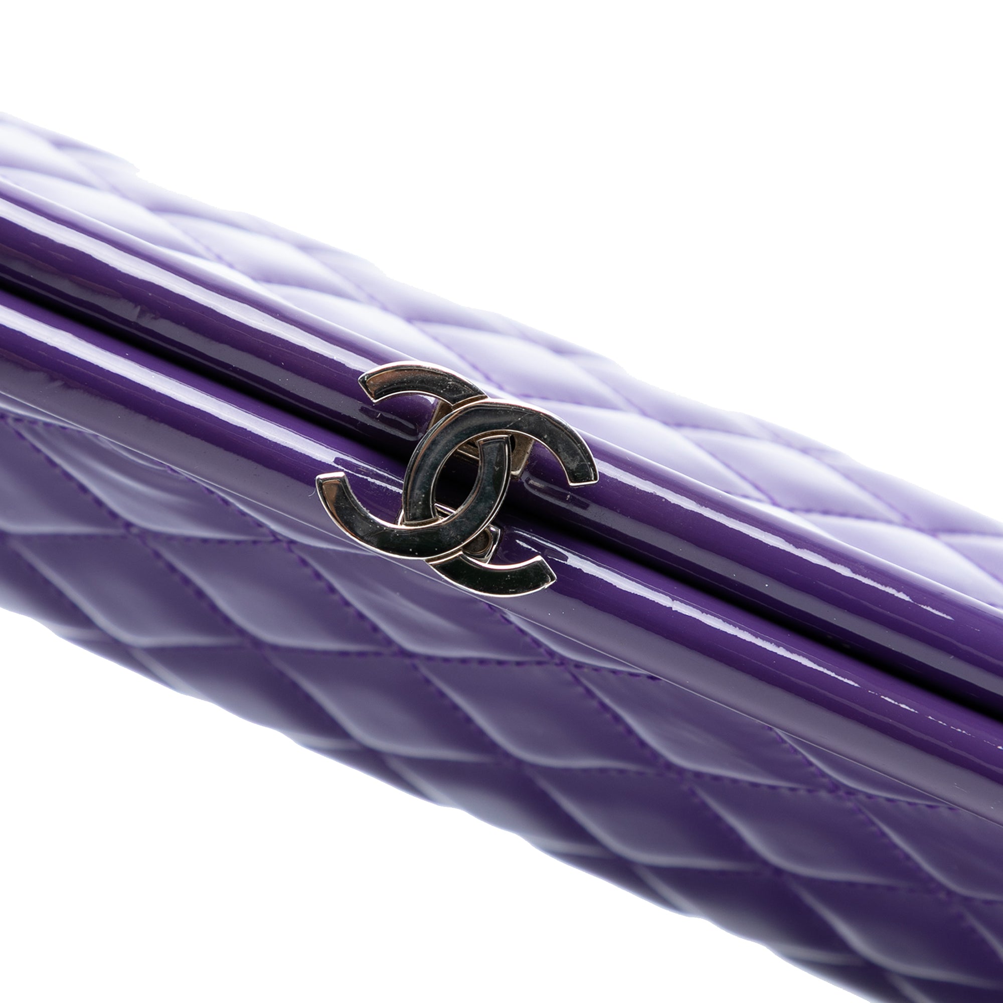 CC Quilted Patent Kiss Lock Clutch