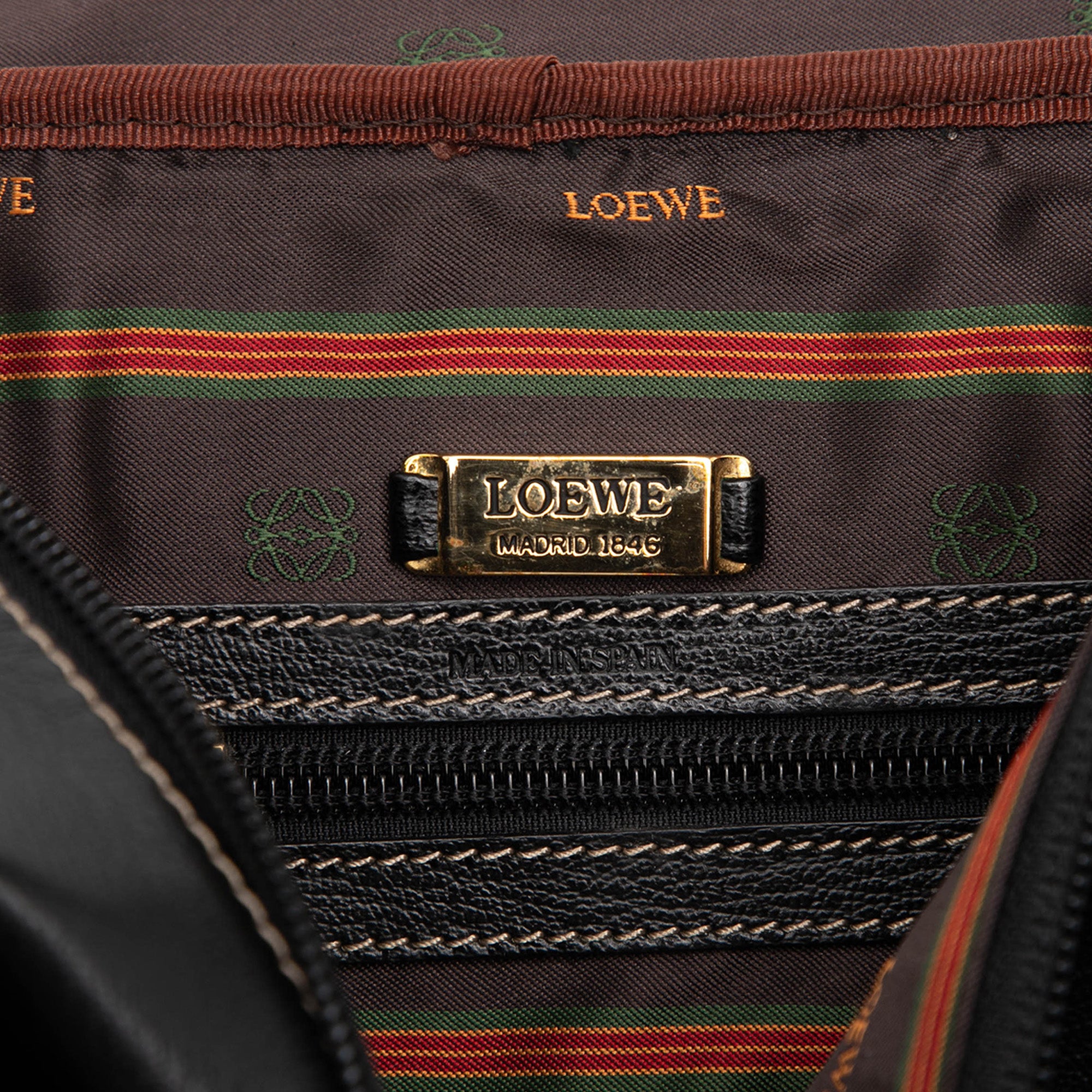 Leather Velasquez Twist Vanity Bag