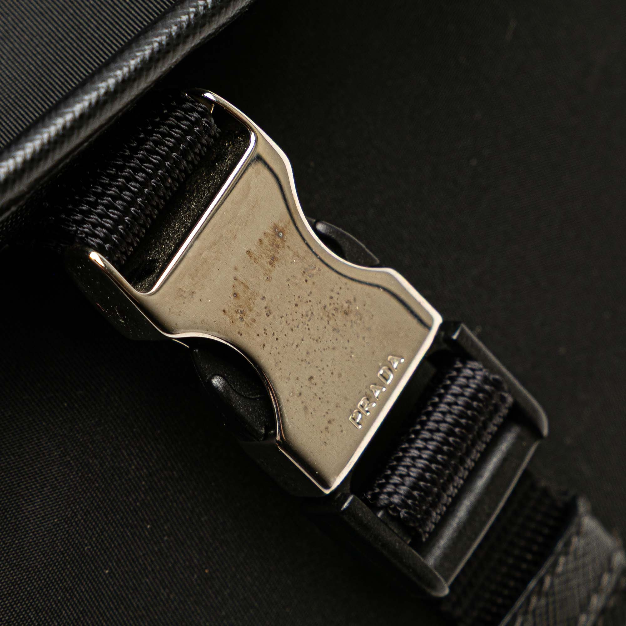 Tessuto Zip Top Crossbody