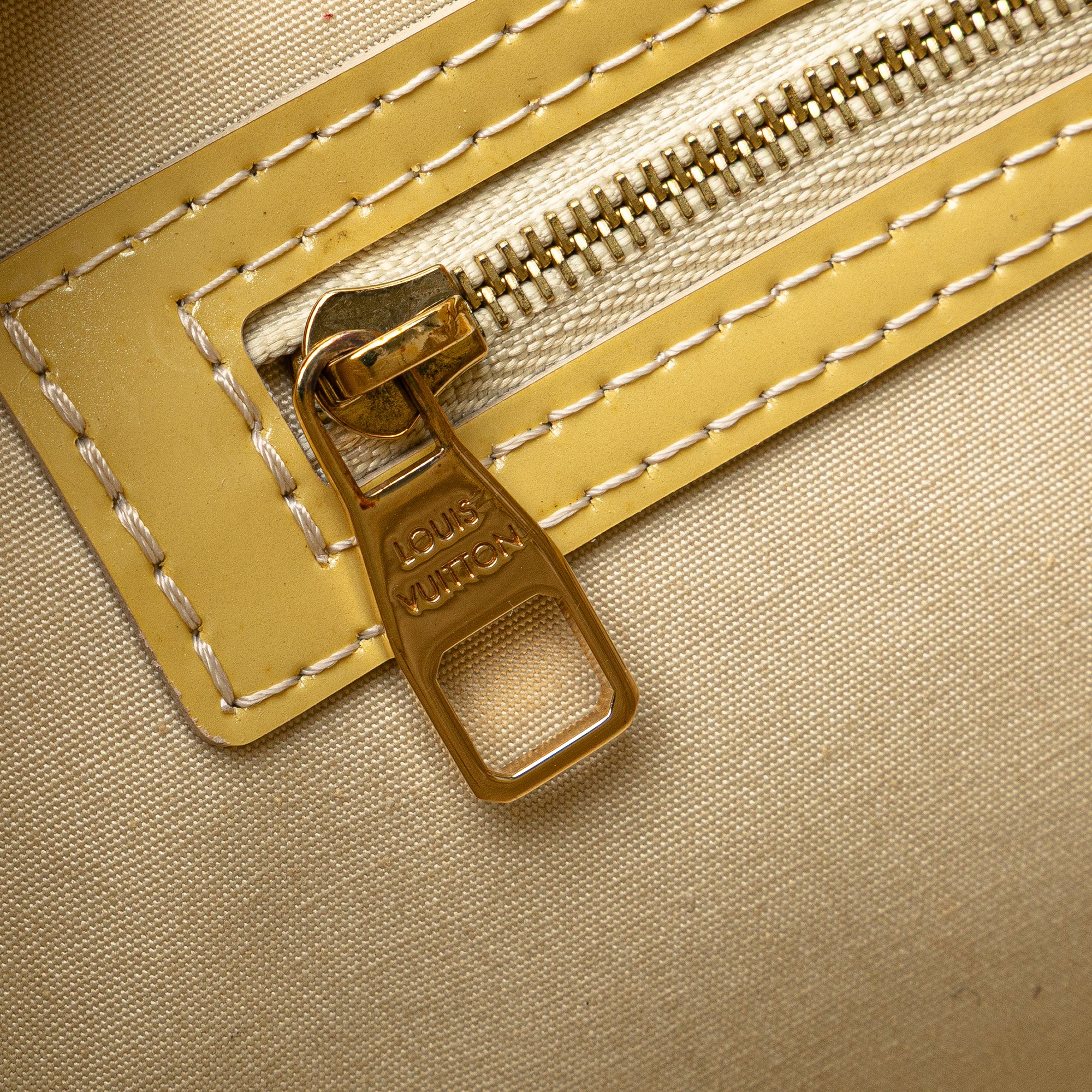 Monogram Vernis Catalina East West