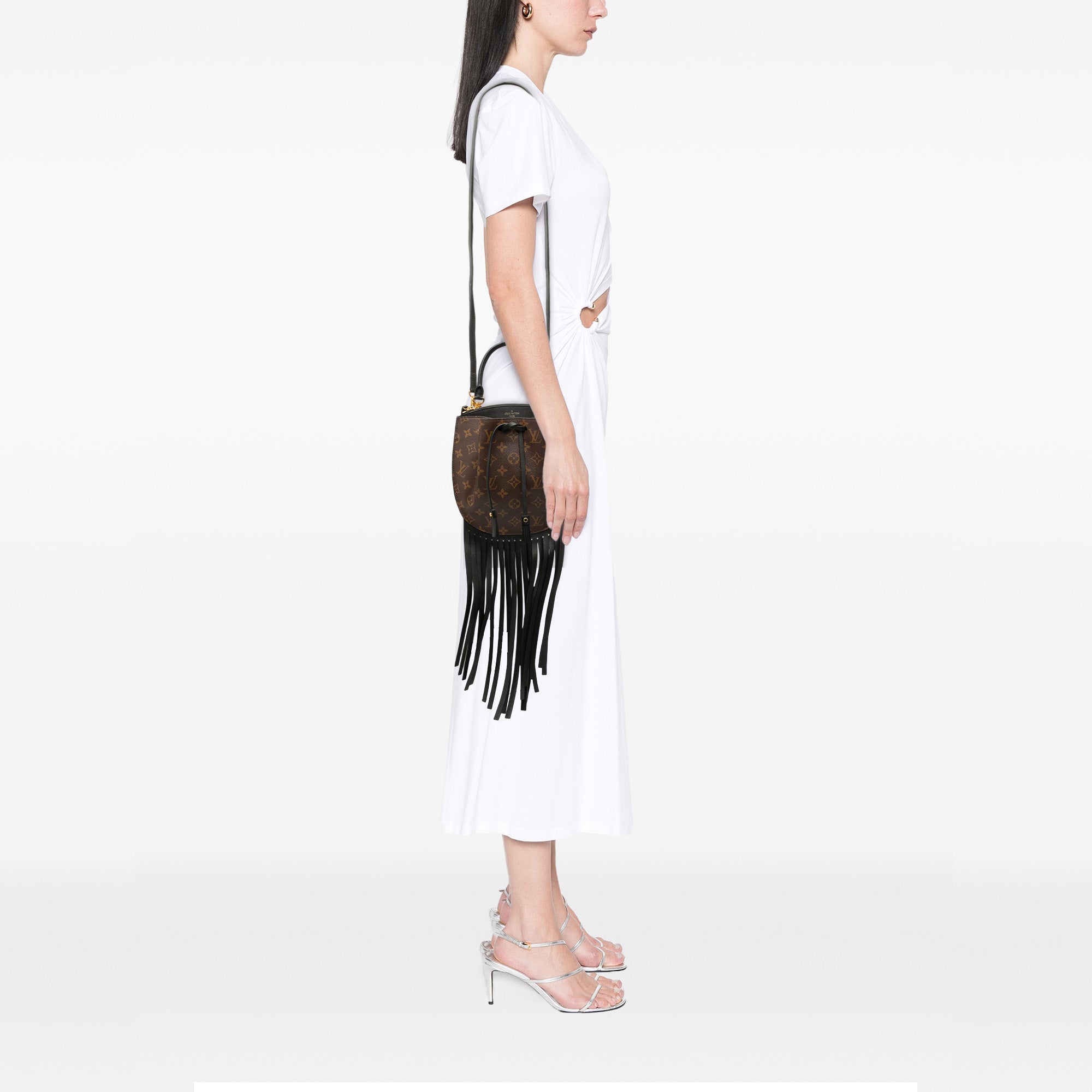 Monogram Fringed Noe