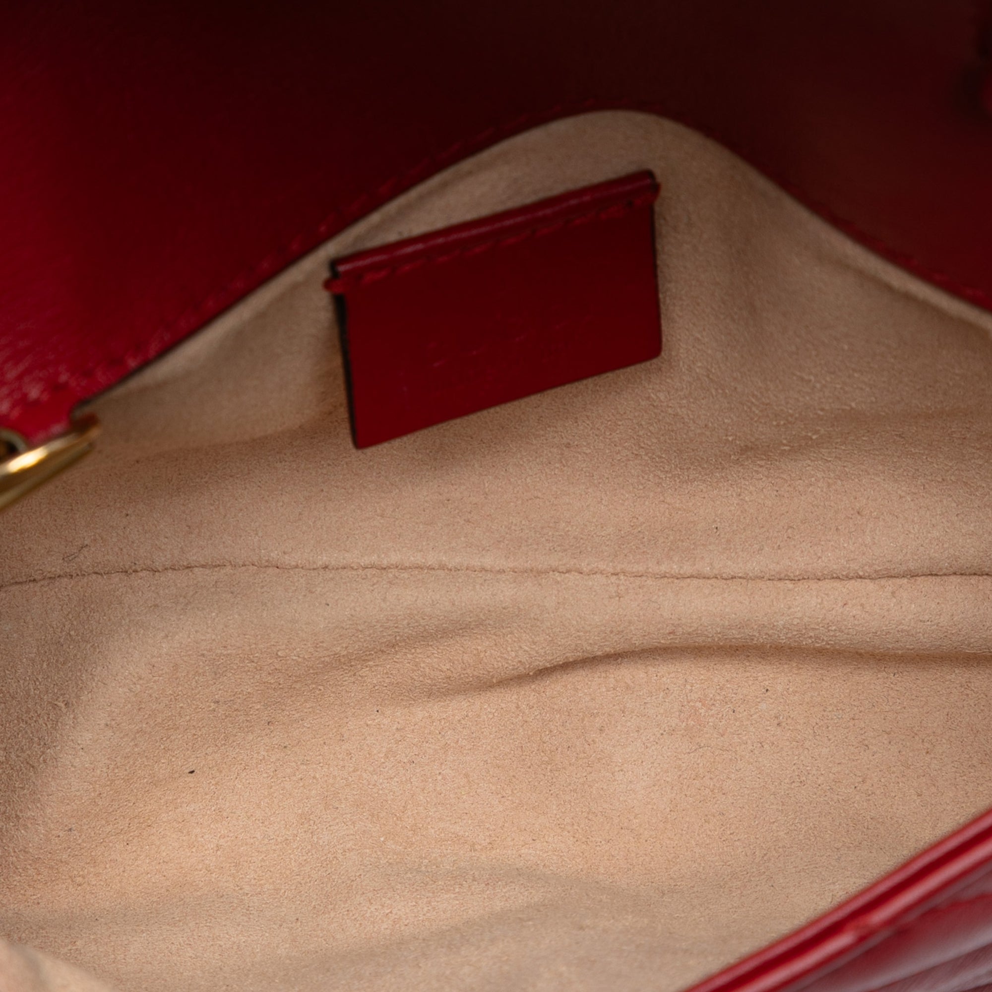 Mini GG Marmont Matelasse Leather Flap Crossbody