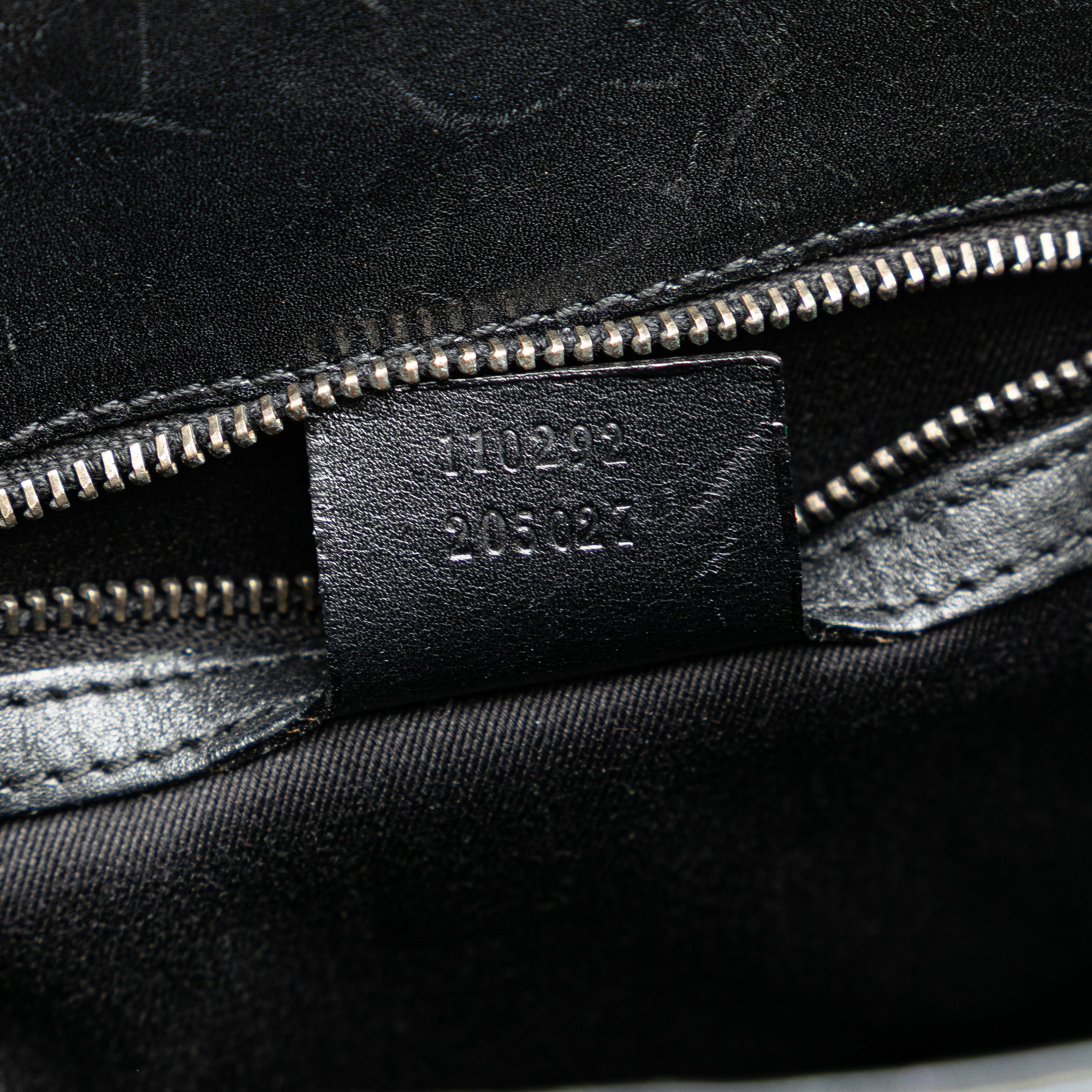 GG Canvas Shoulder Bag