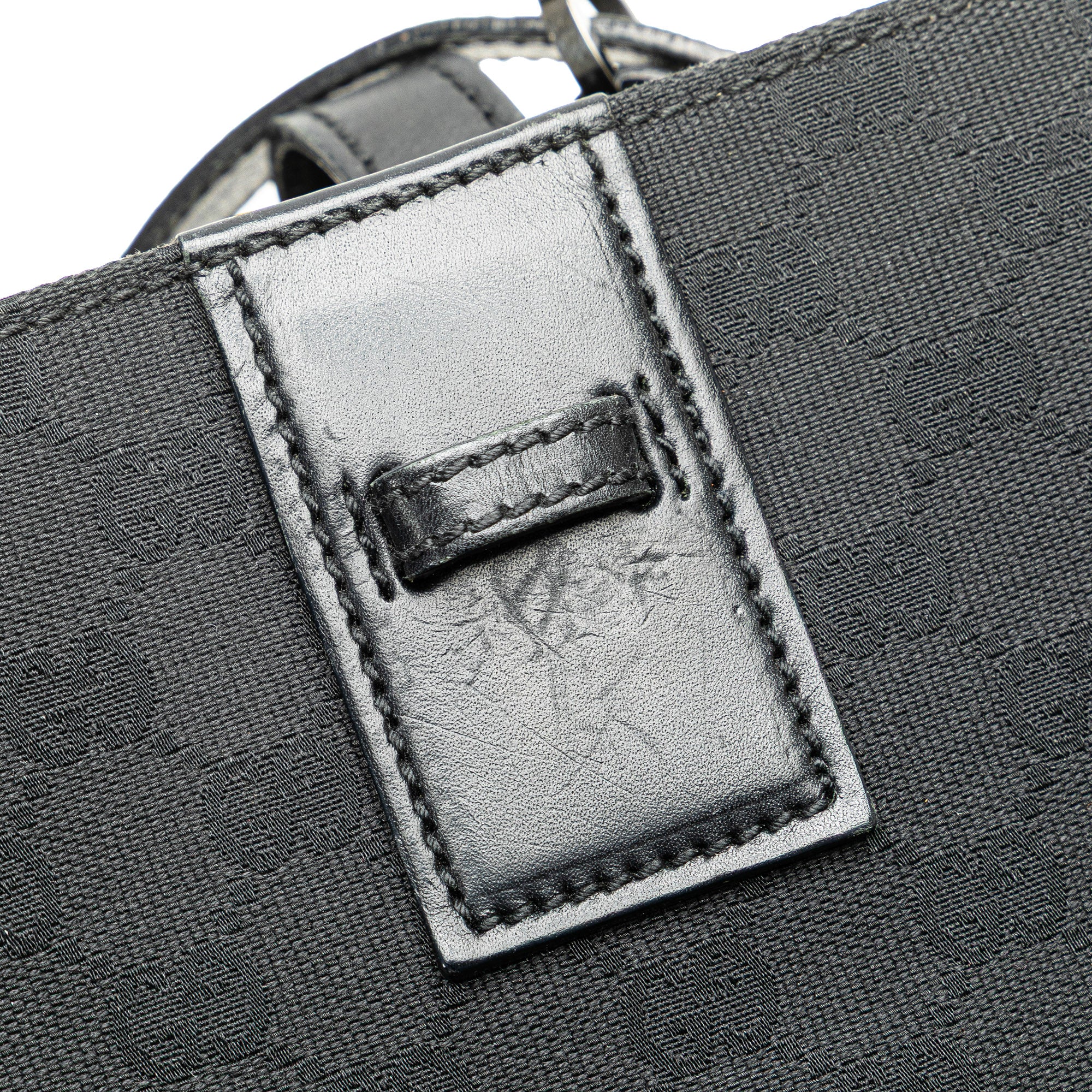 GG Canvas Shoulder Bag