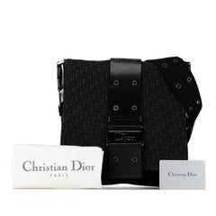 Oblique Canvas Street Chic Crossbody