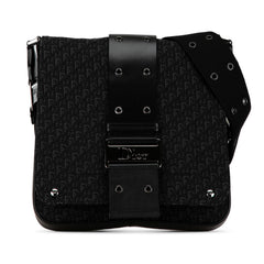 Oblique Canvas Street Chic Crossbody