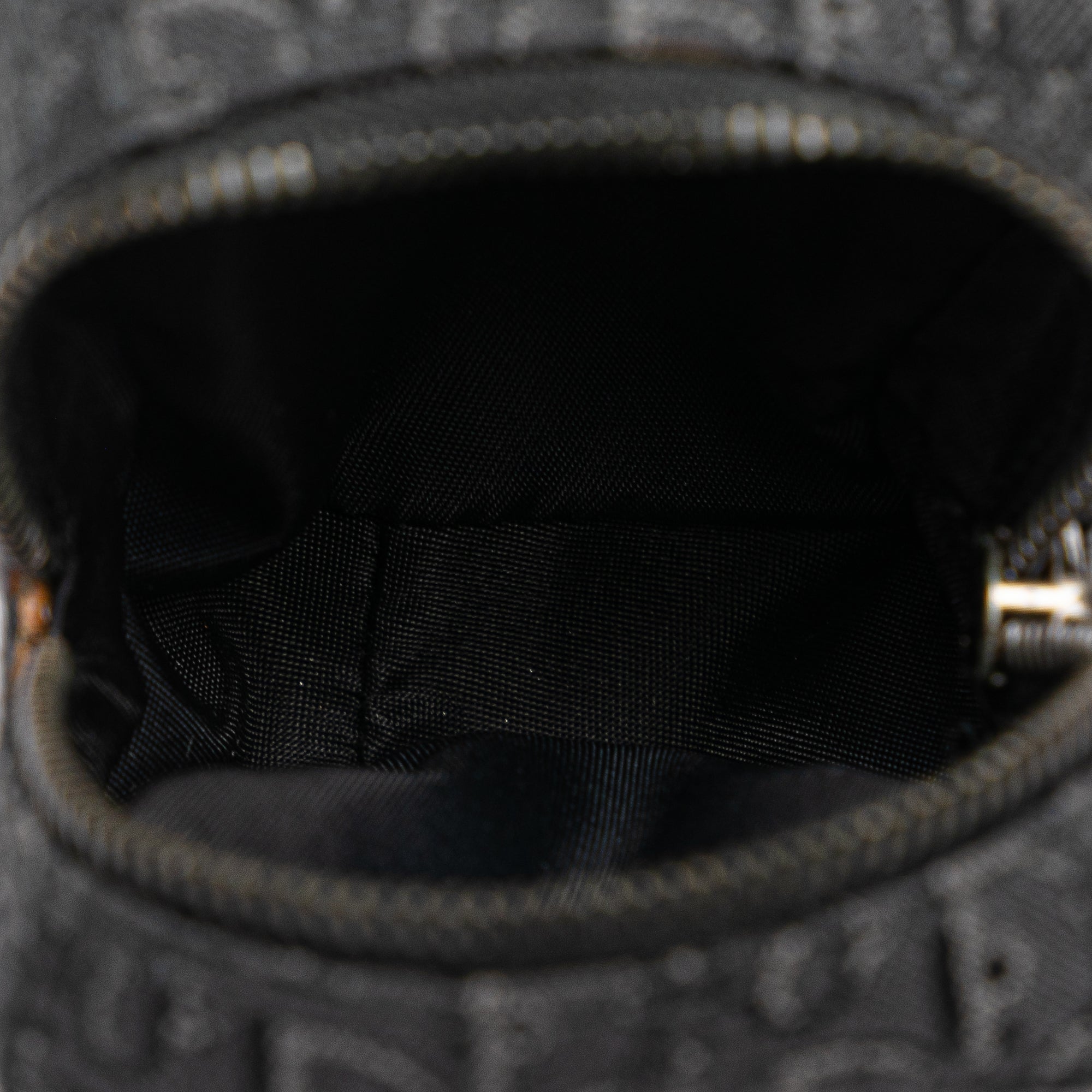 Oblique Canvas Street Chic Crossbody