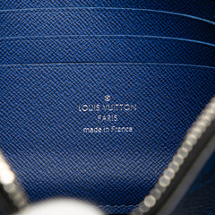 Monogram Taigarama Pochette Discovery PM