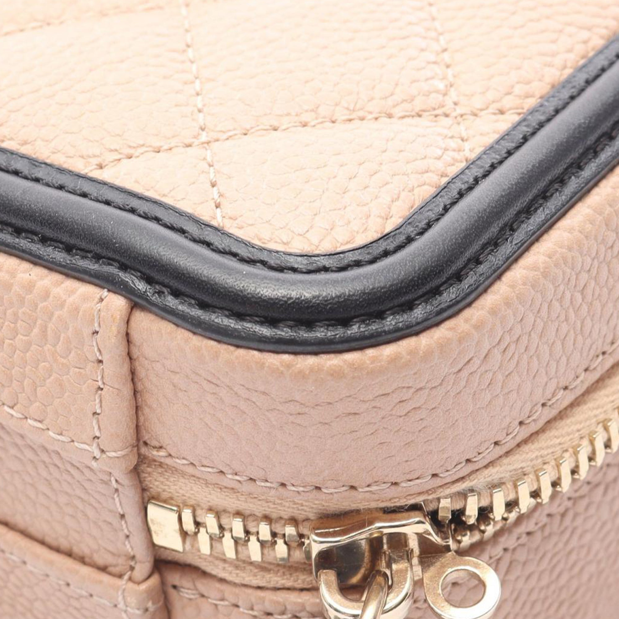 Small Caviar CC Filigree Vanity Case