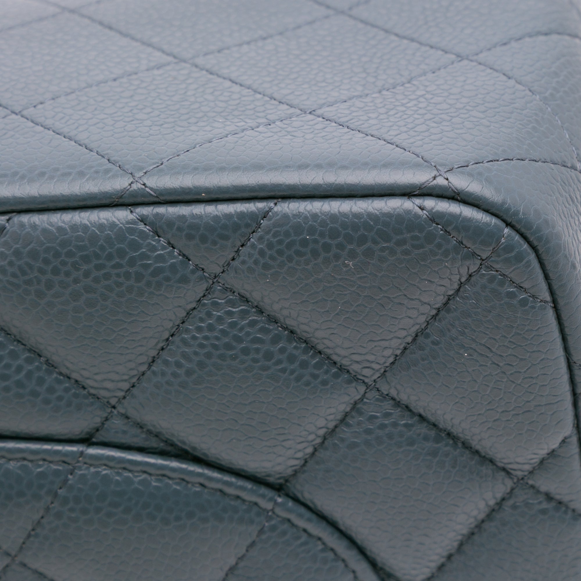 Jumbo Classic Caviar Double Flap