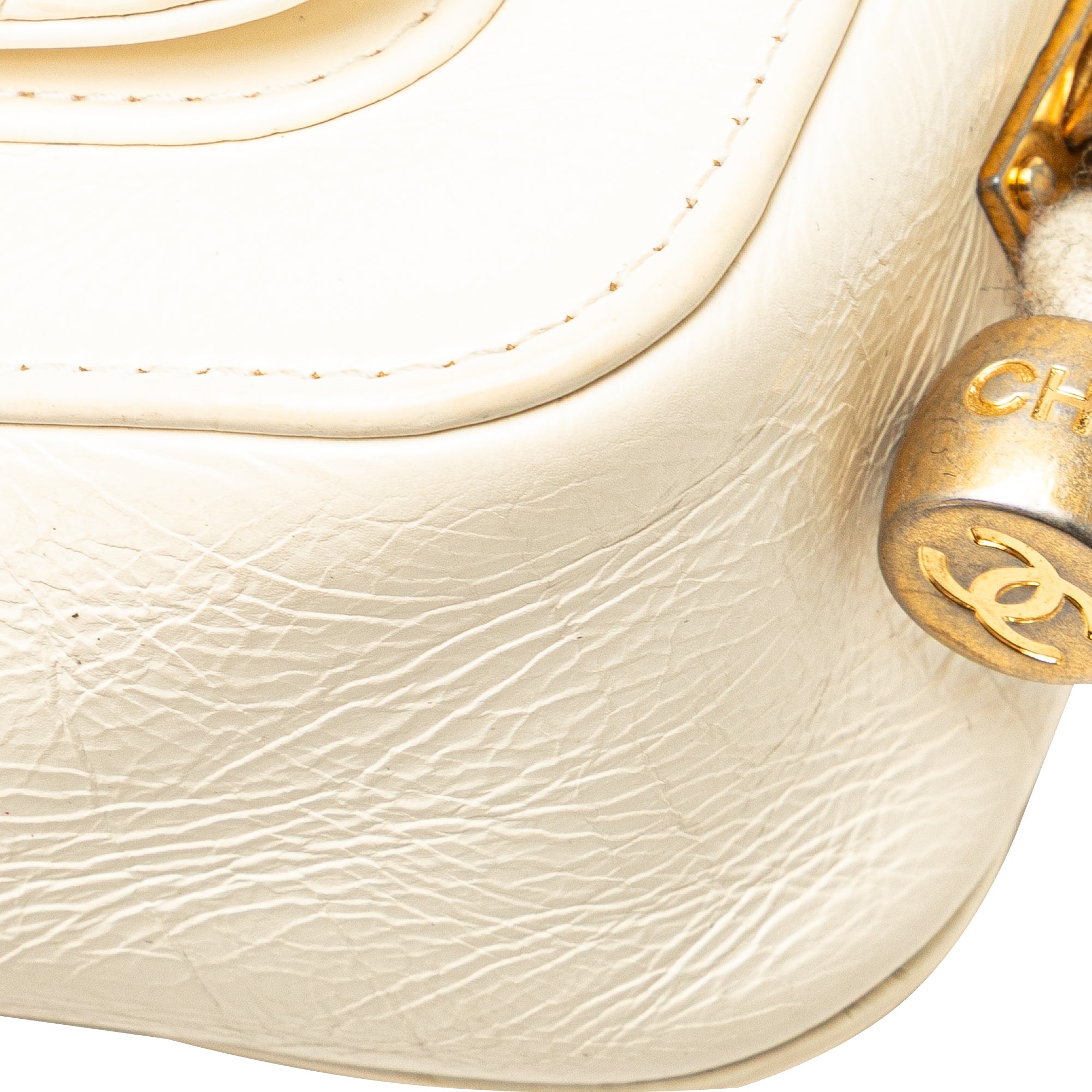 Crumpled Calfskin En Vogue Rope Flap