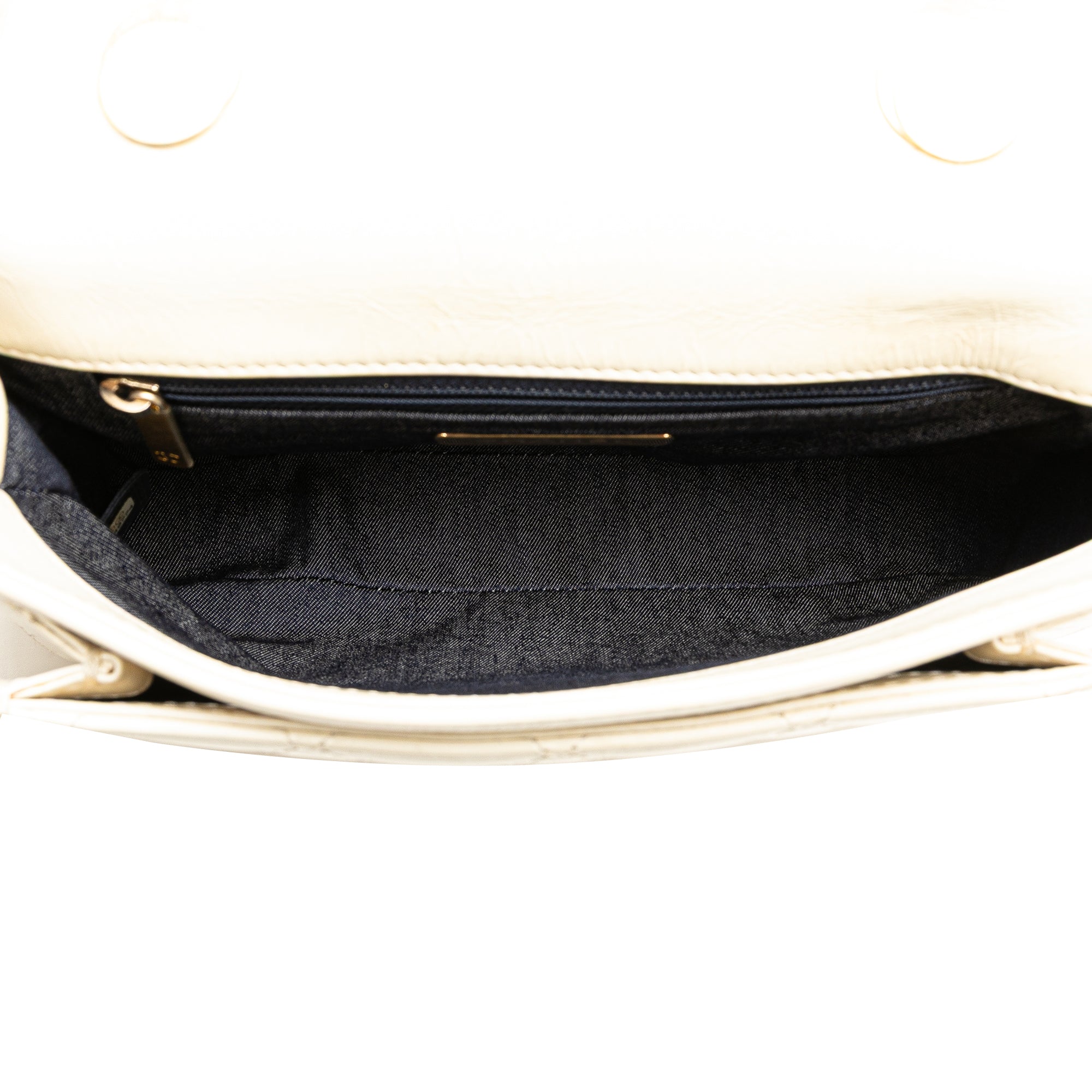 Crumpled Calfskin En Vogue Rope Flap
