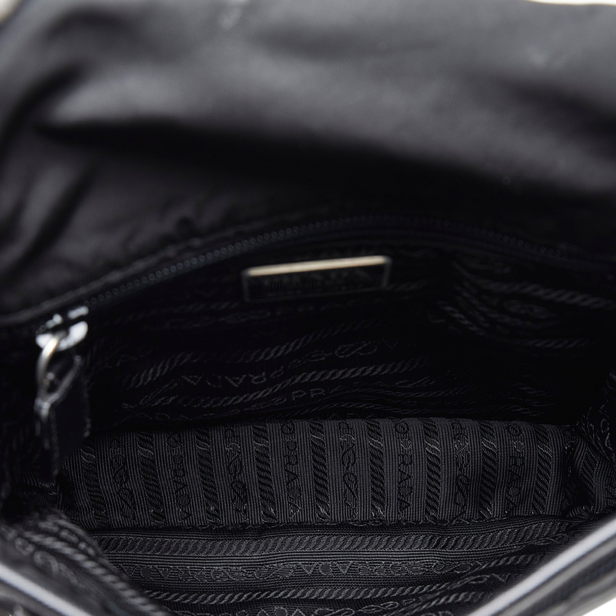 Tessuto Buckle Messenger Bag