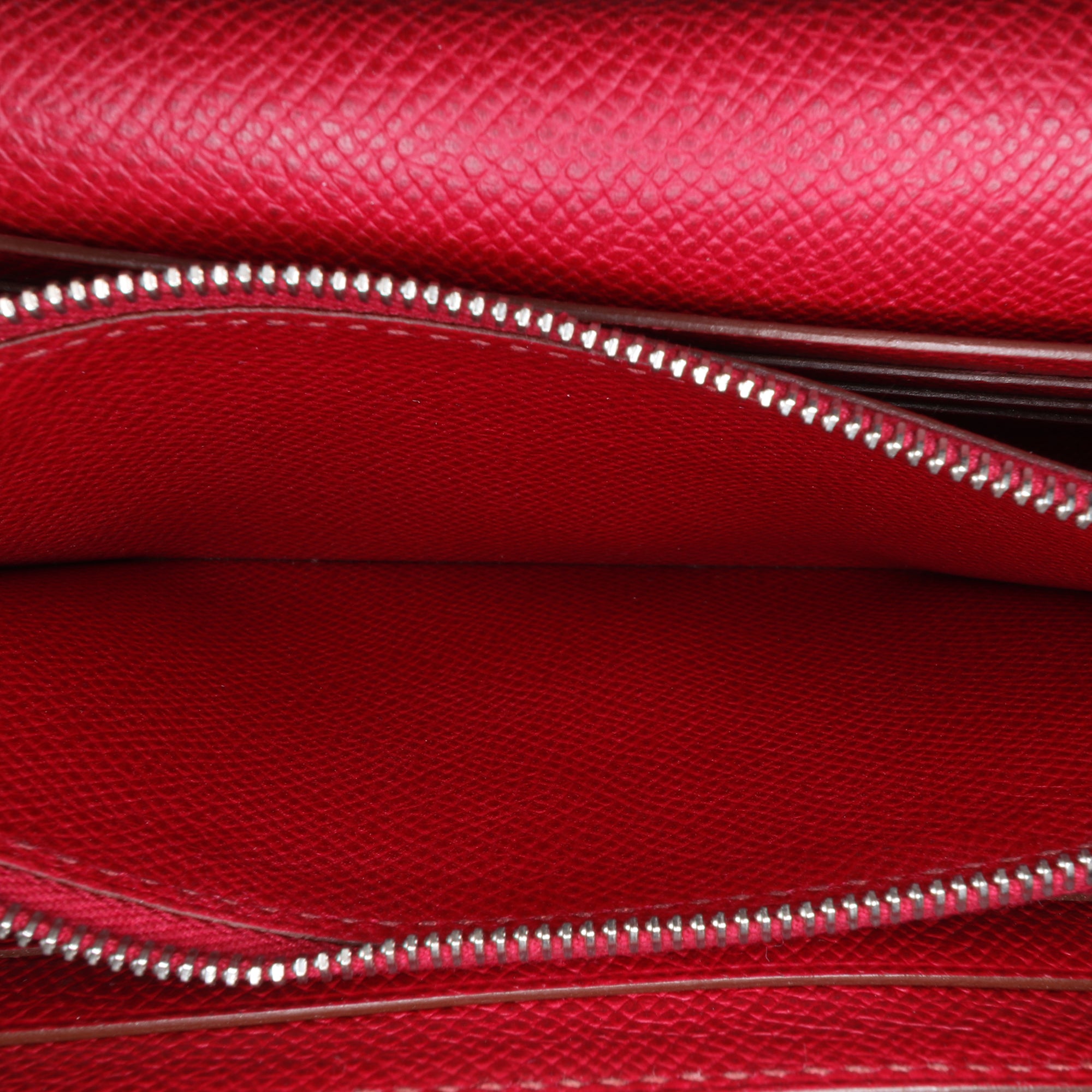Epsom Kelly Longue Wallet