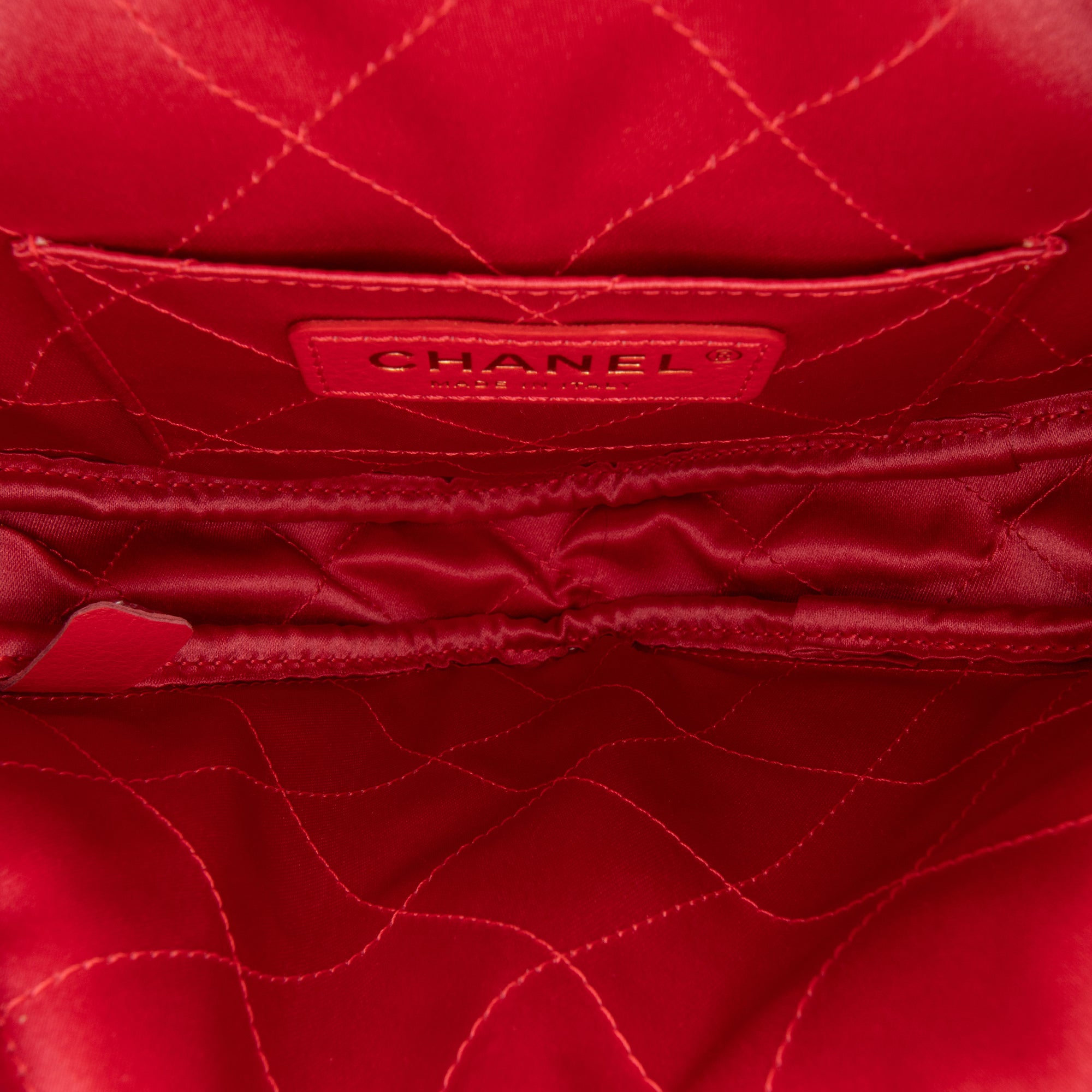 Quilted Caviar Diamond Clutch With Chain