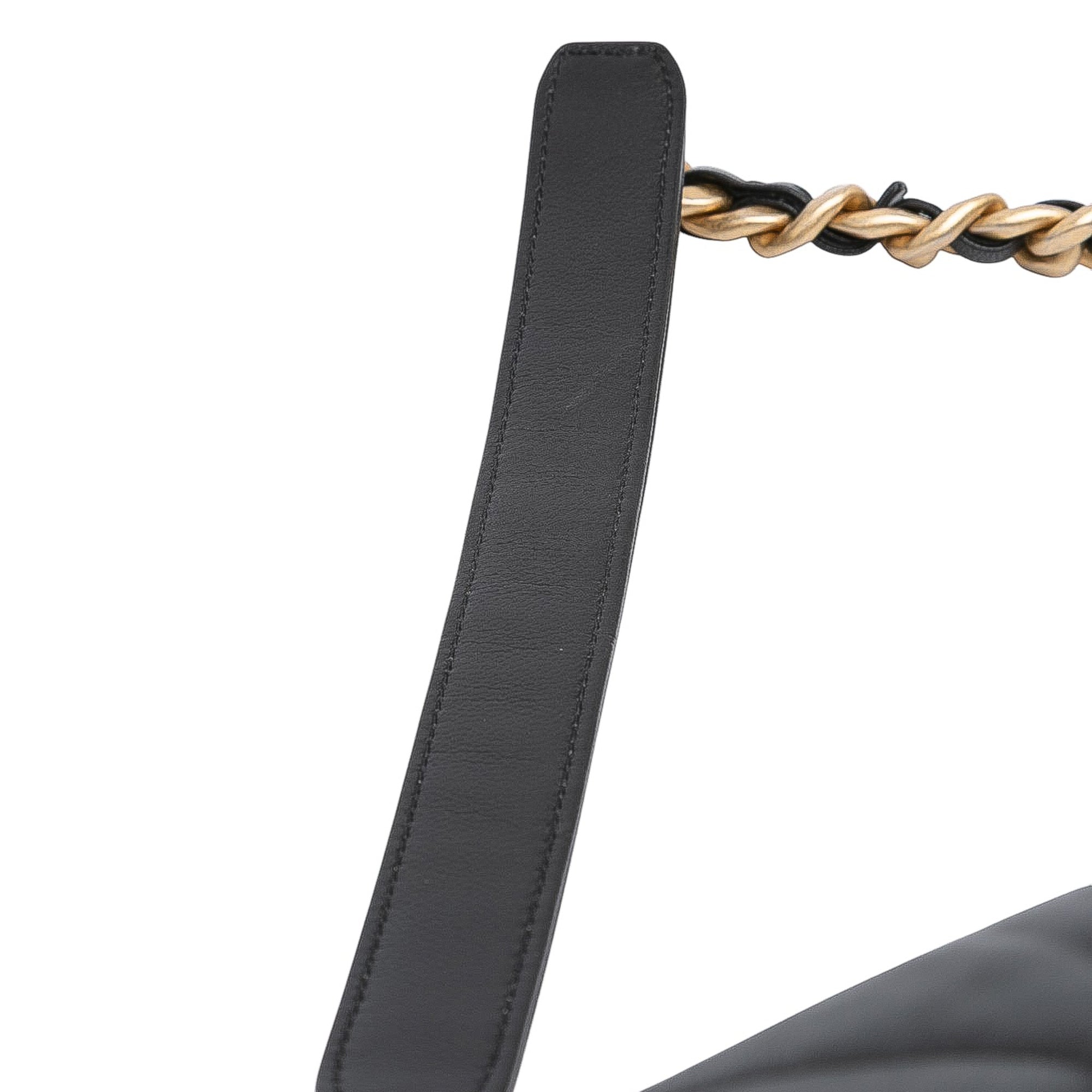 Maxi Lambskin 19 Flap