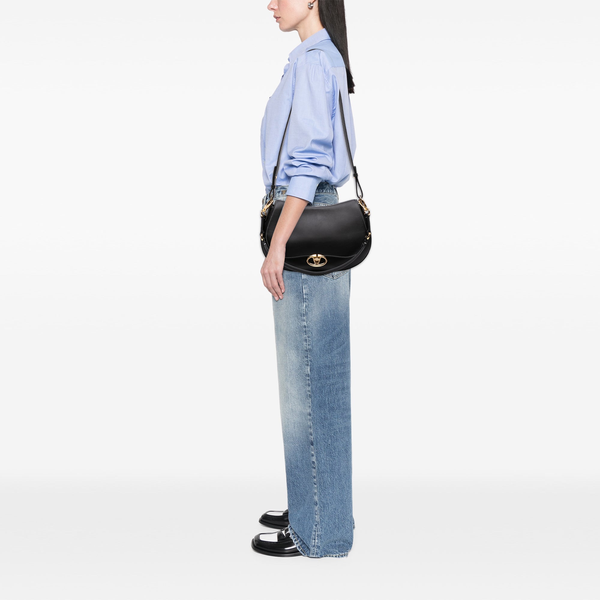 Medium Leather Ohval Flap Bag