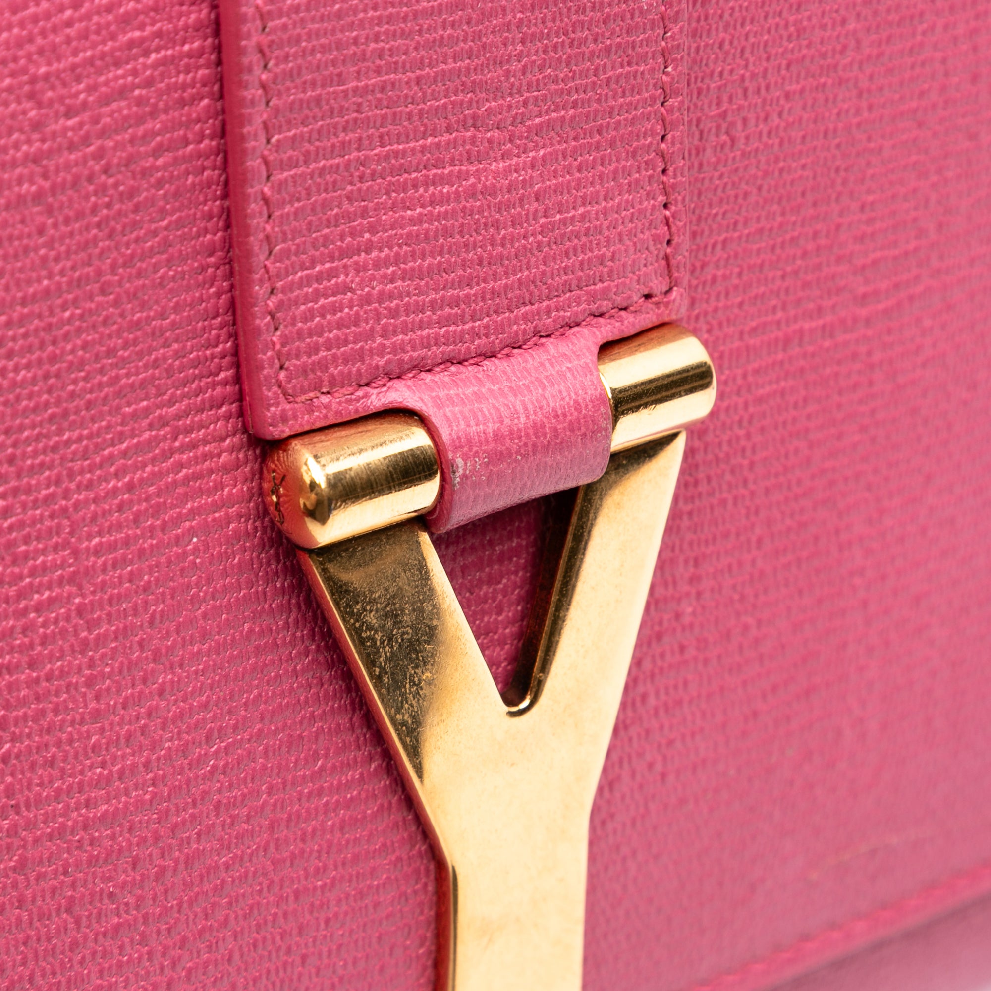 Textured Calfskin Chyc Ligne Clutch