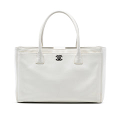 Medium Caviar Executive Cerf Tote