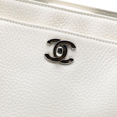 Medium Caviar Executive Cerf Tote
