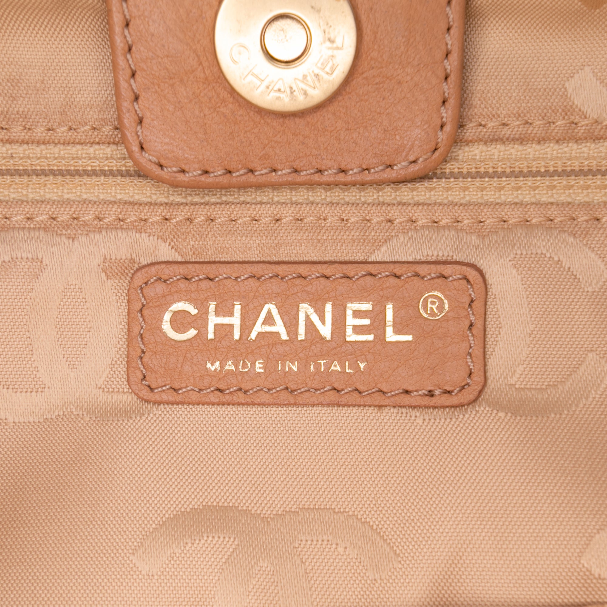 CC Grained Calfskin Wooden Handle Tote
