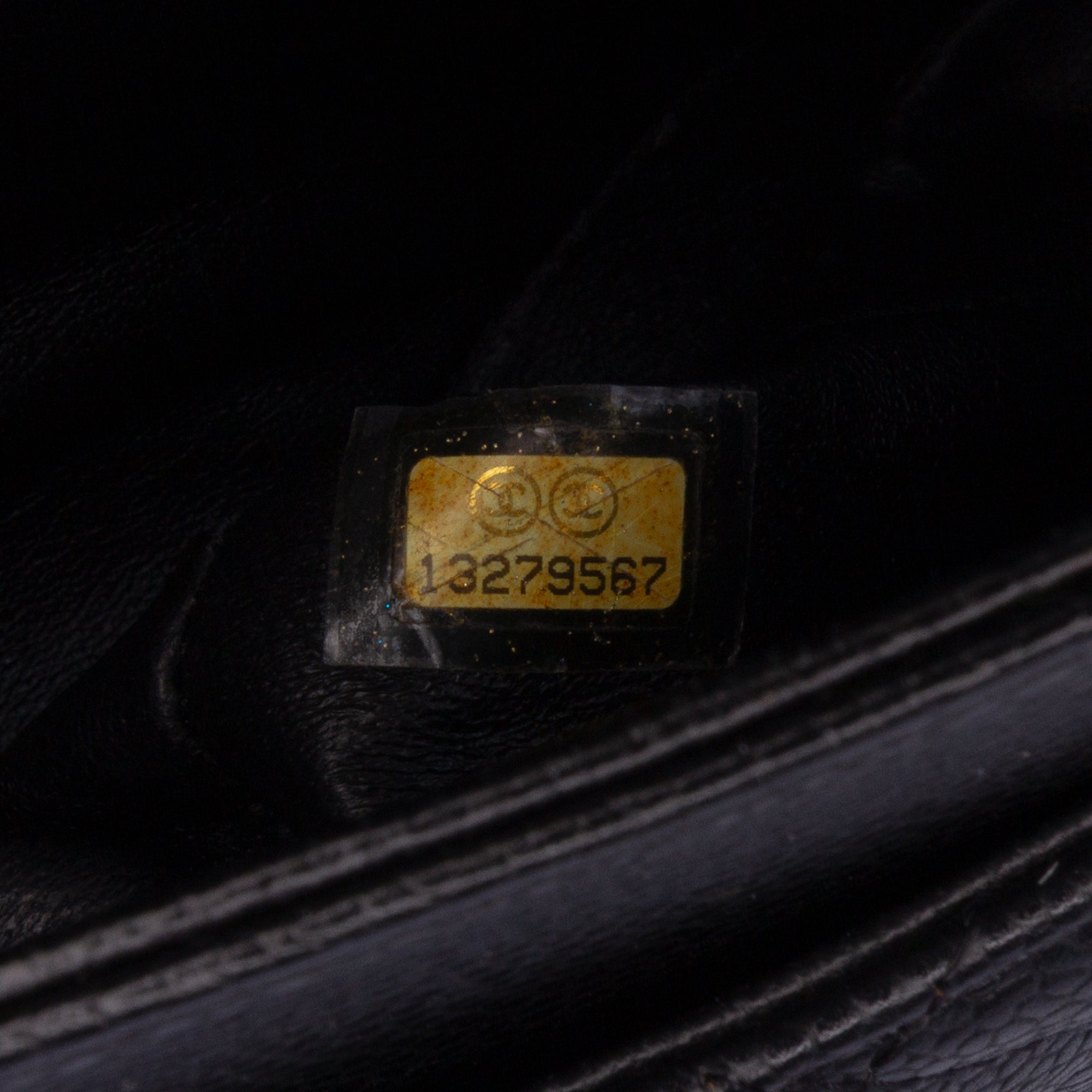 Medium Classic Caviar Double Flap