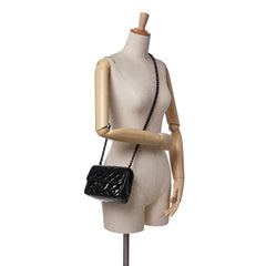 Mini Square Classic Patent So Black Single Flap