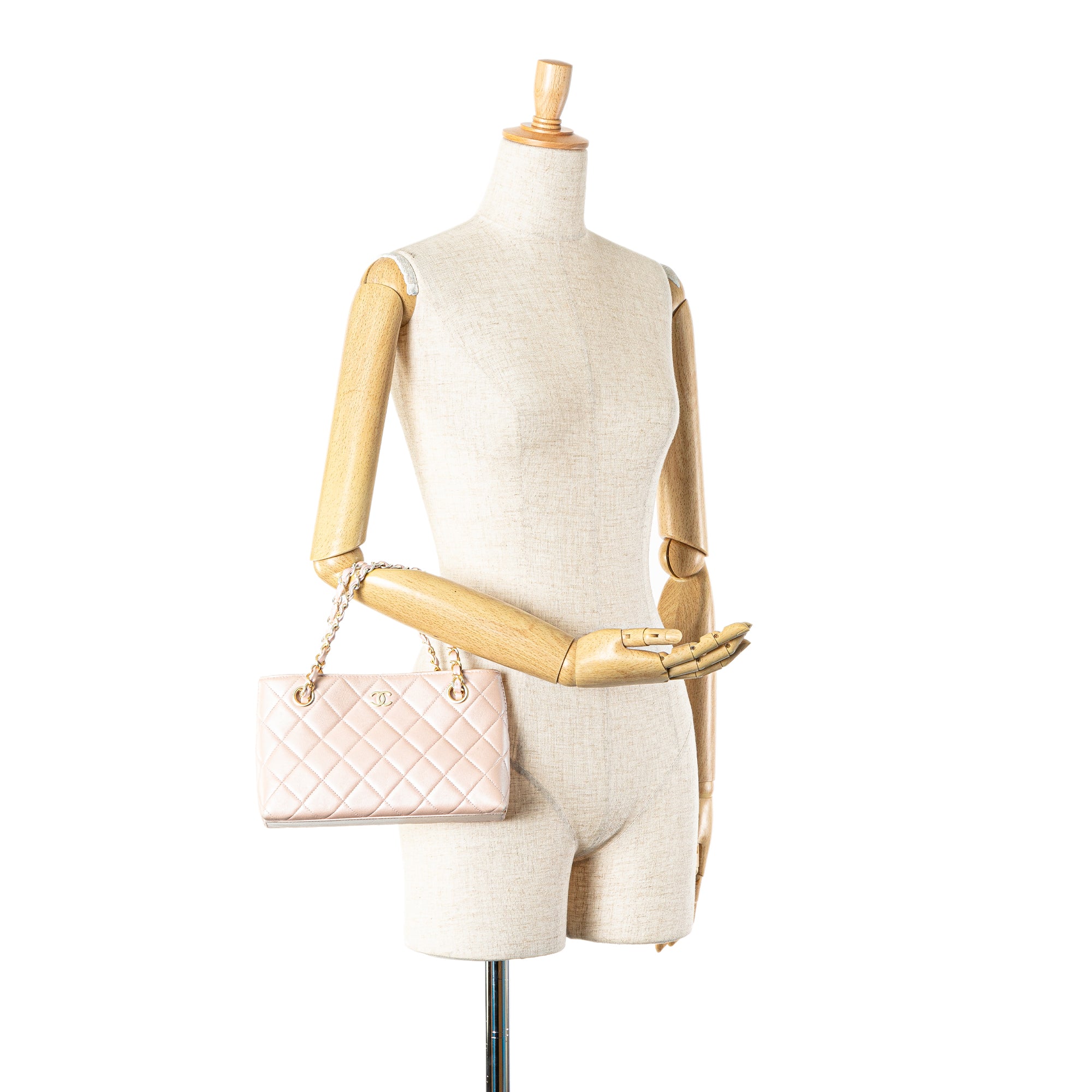 CC Quilted Irisdescent Lambskin Chain Handbag