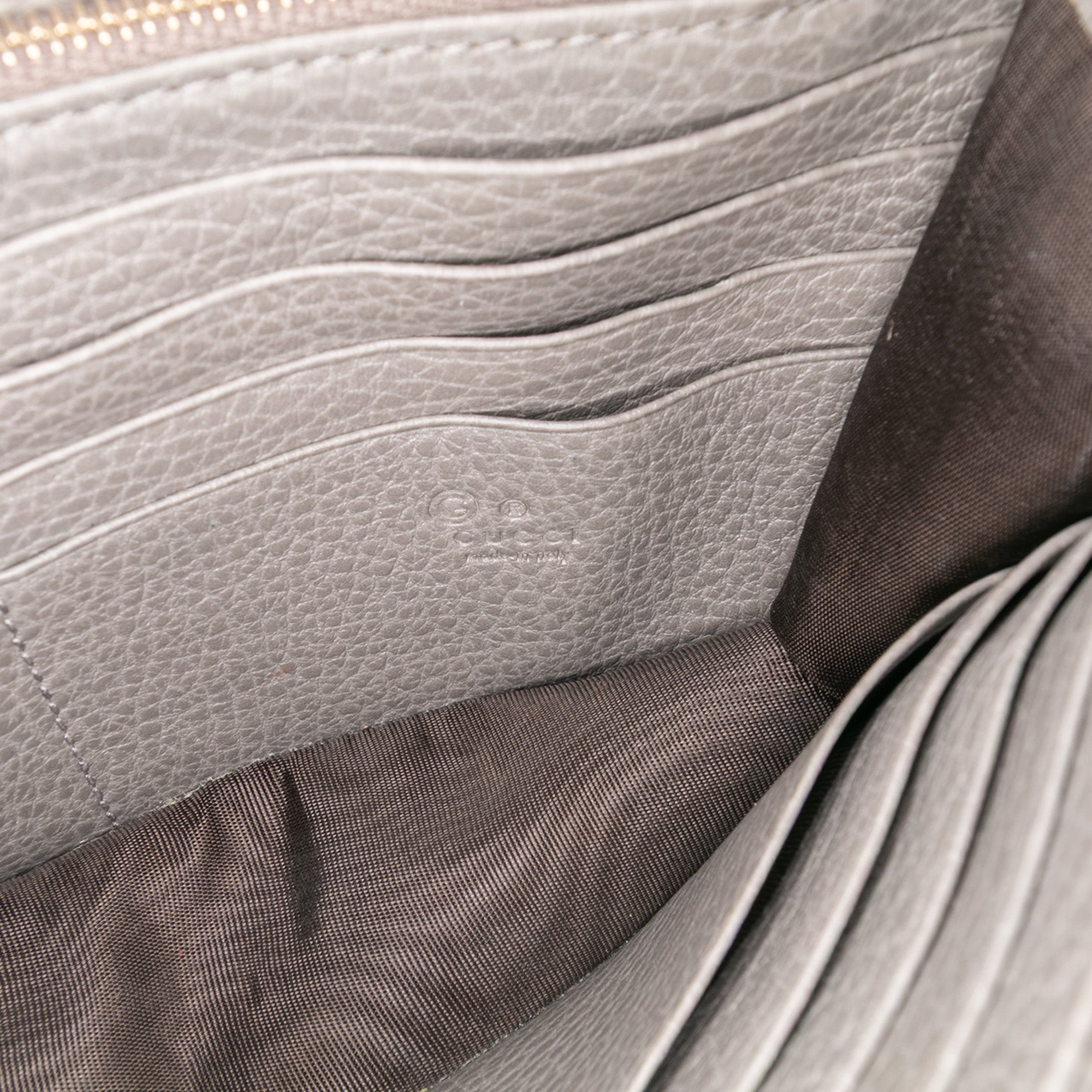 Leather Interlocking G Dollar Wallet on Chain