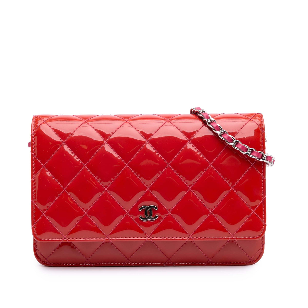 Bicolor Classic Patent Wallet On Chain