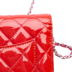 Bicolor Classic Patent Wallet On Chain