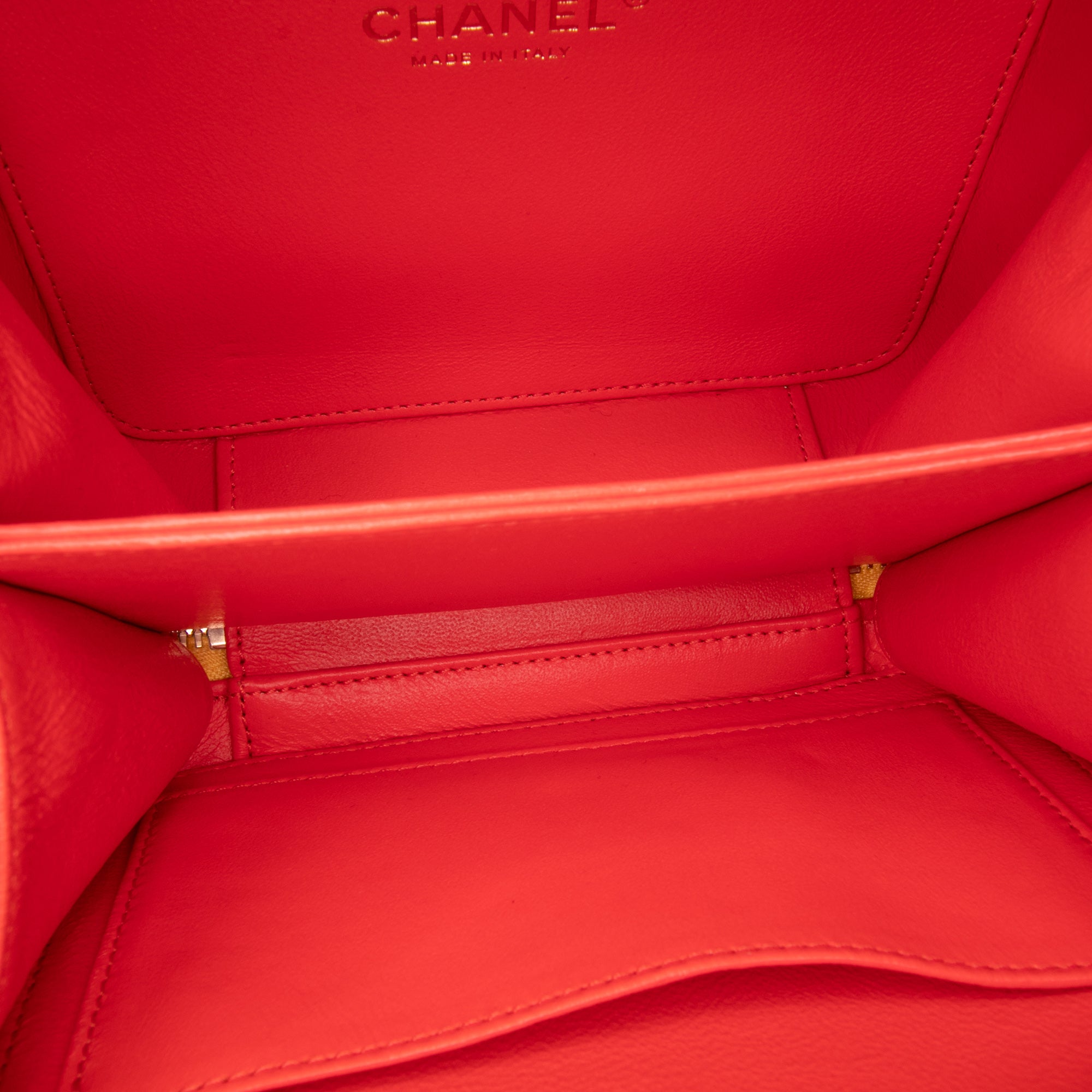 Small Tricolor Caviar CC Filigree Vanity Case