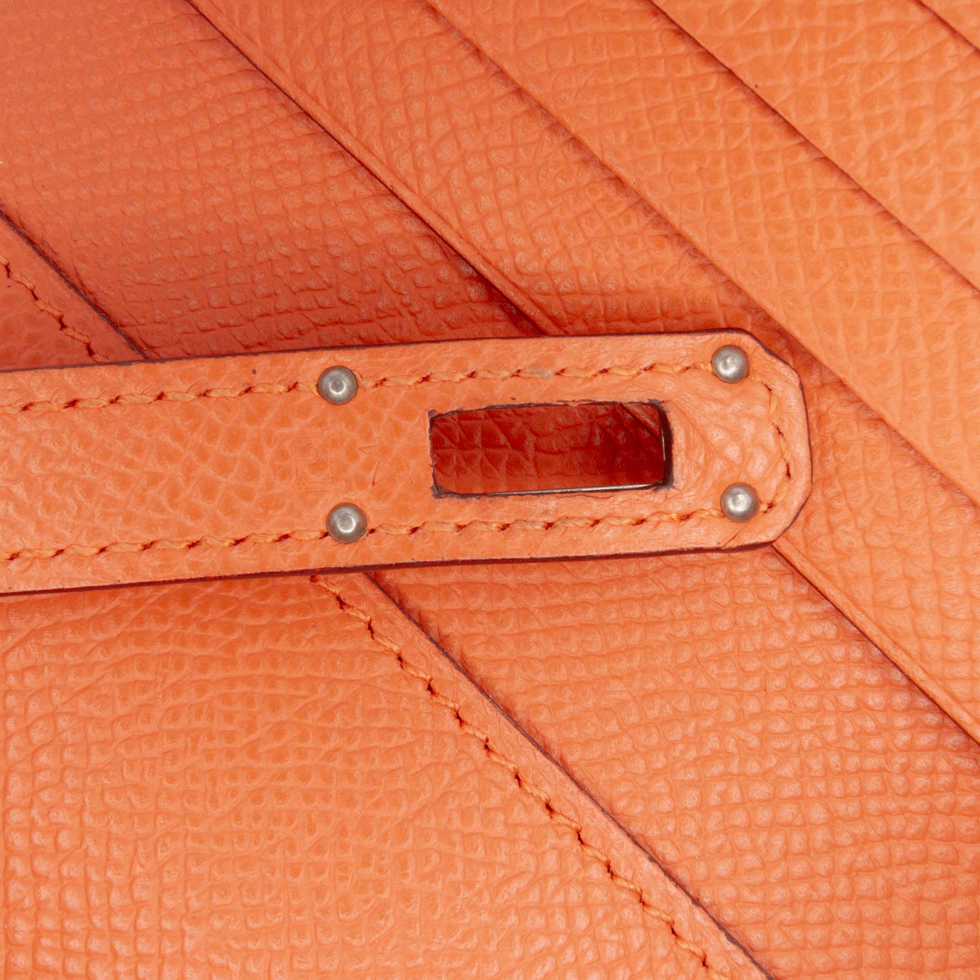 Epsom Kelly Longue Wallet