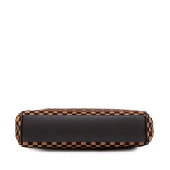Damier Sauvage Lionne