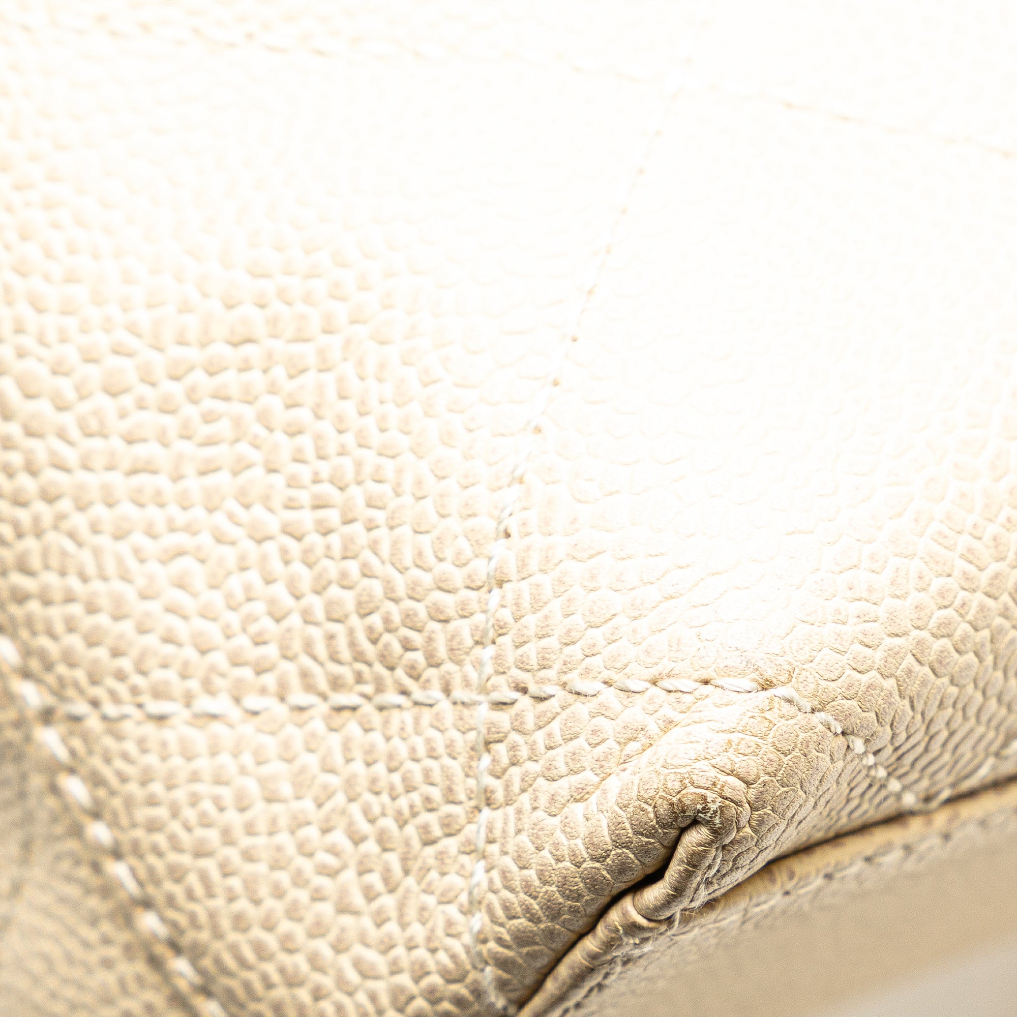 CC Quilted Caviar Bekko Chain Tote