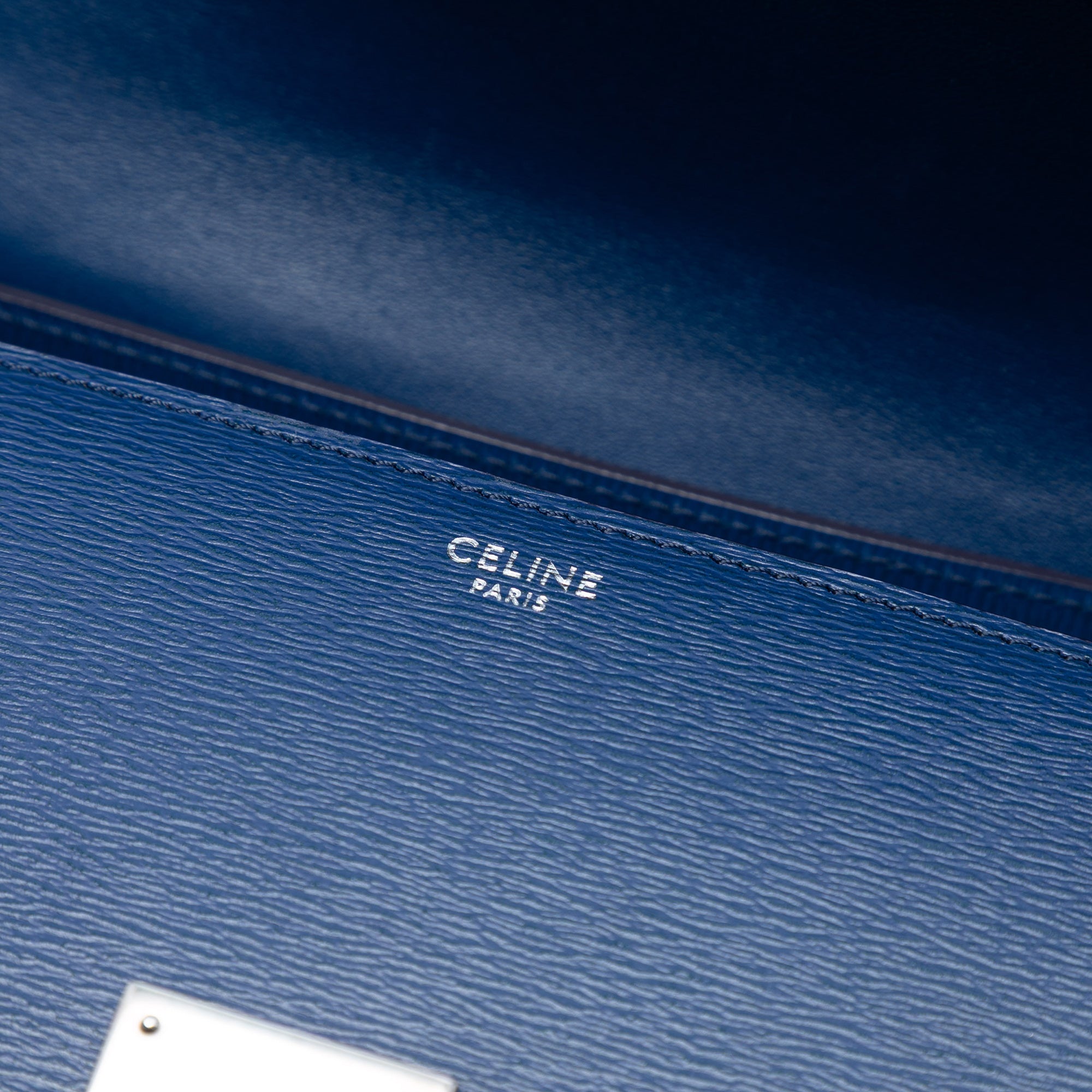 Medium Calfskin Classic Box