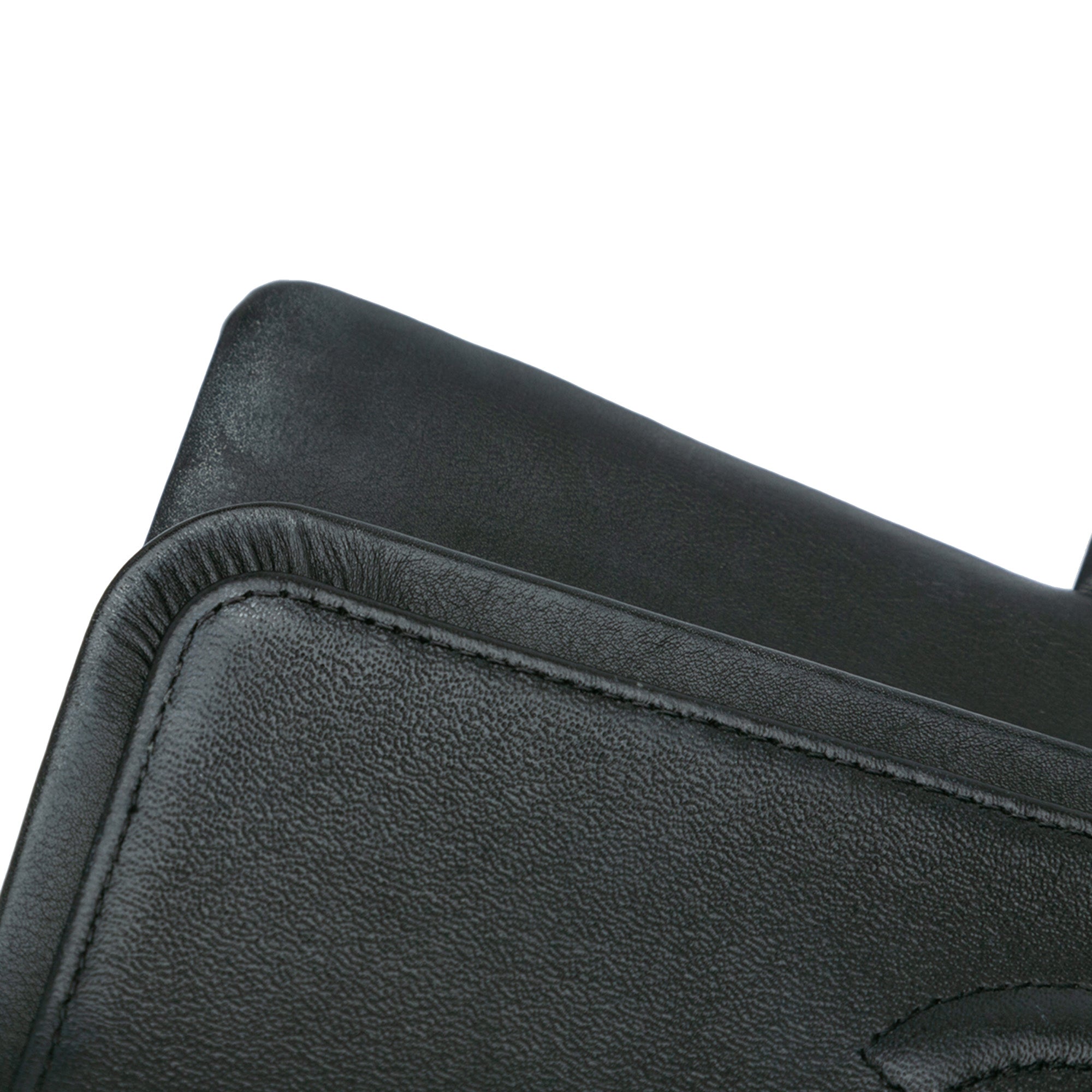 Medium Classic Patent Double Flap