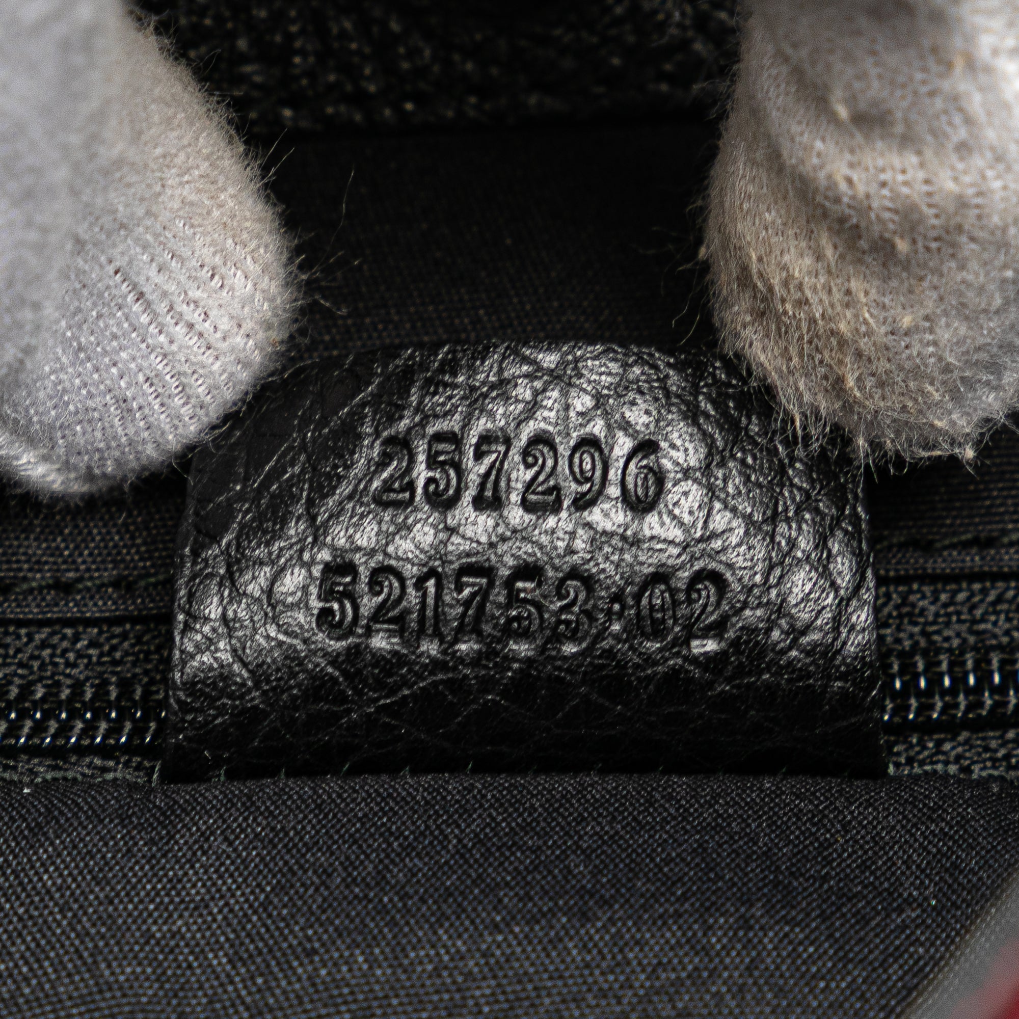 GG Canvas Shoulder Bag