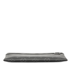 Monogram Taigarama Pochette Discovery PM