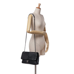 Jumbo Classic Chevron Lambskin Double Stitch Single Flap