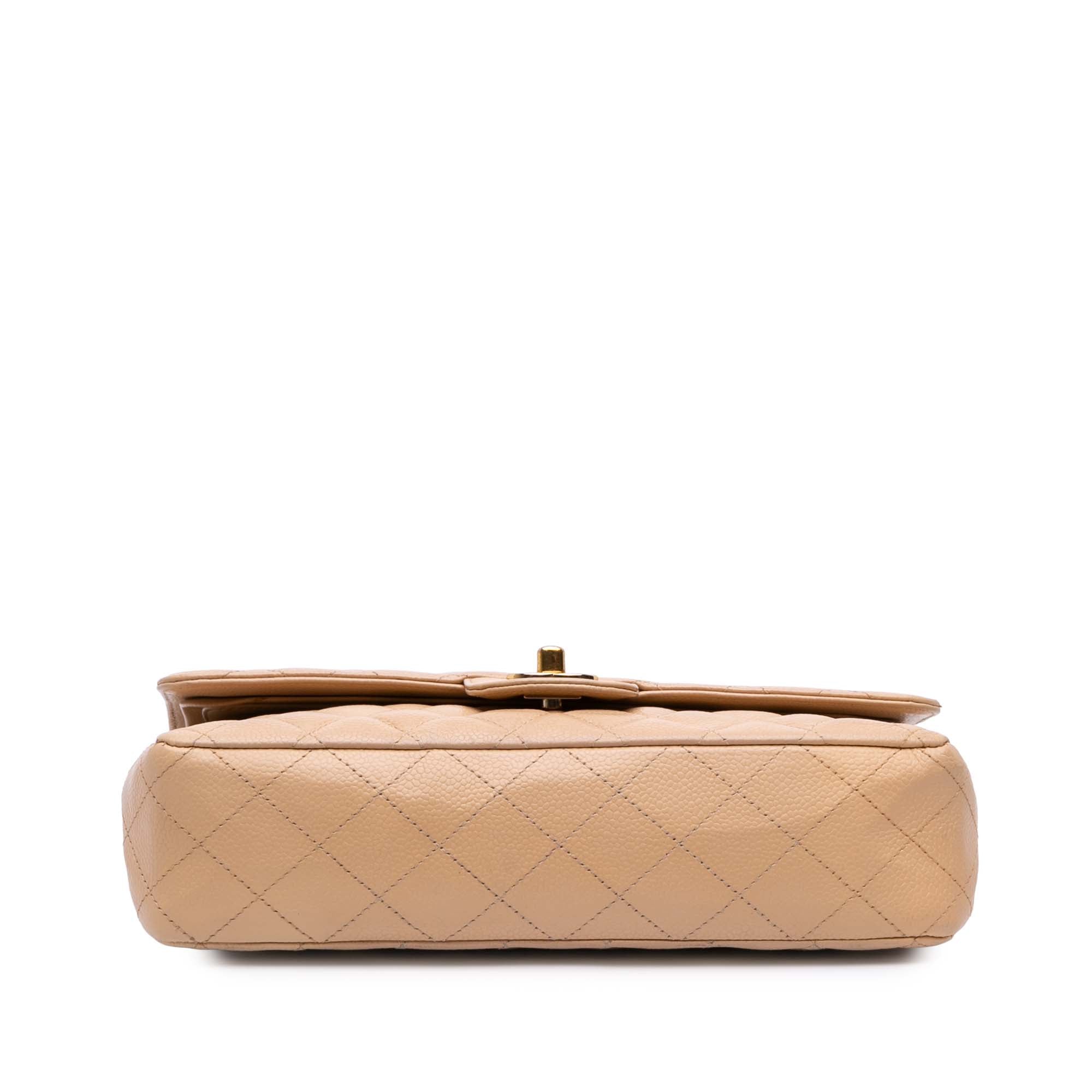 Medium Classic Caviar Double Flap