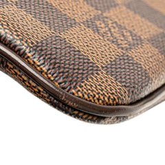 Damier Ebene Brooklyn Pochette