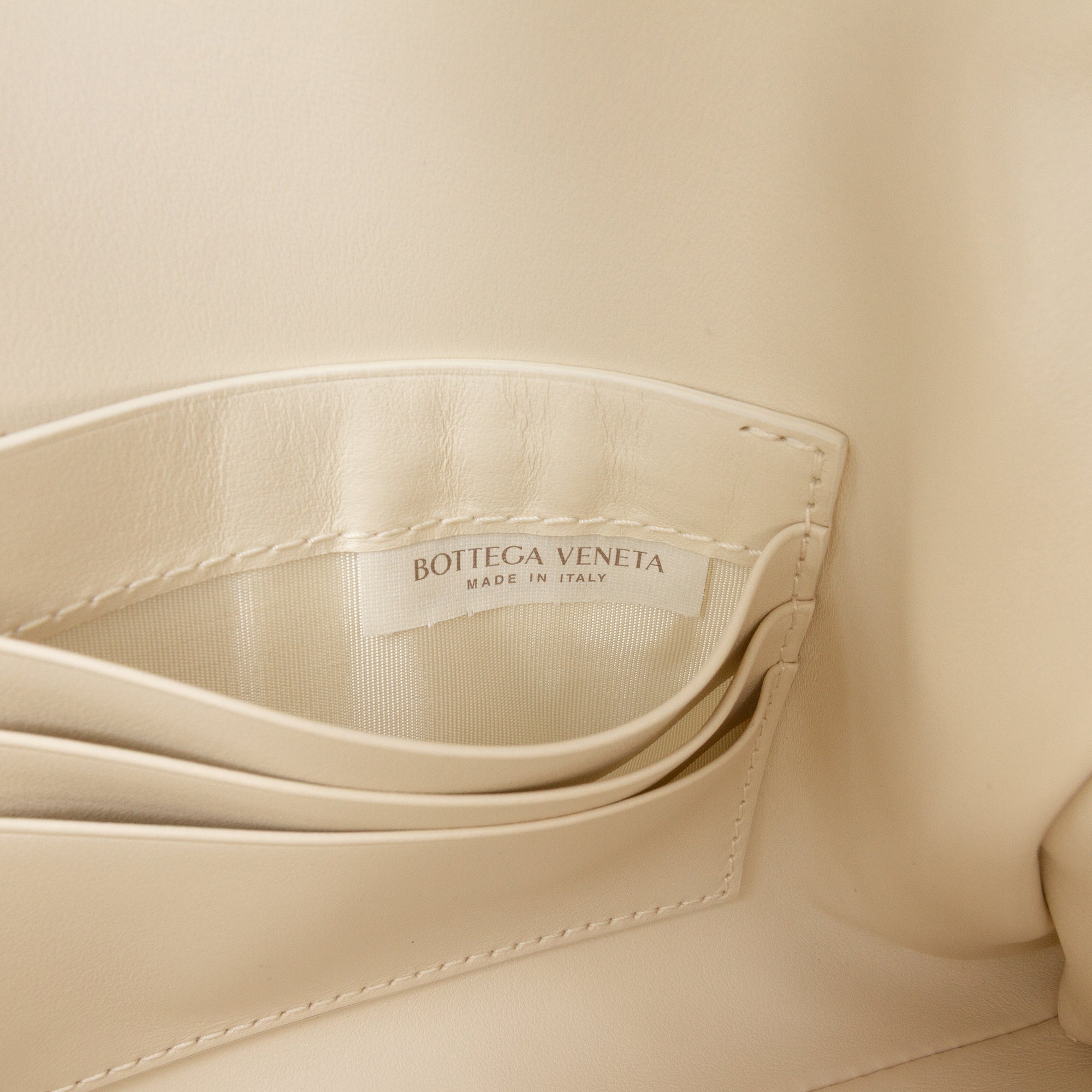 Lambskin Intrecciato Andiamo Clutch