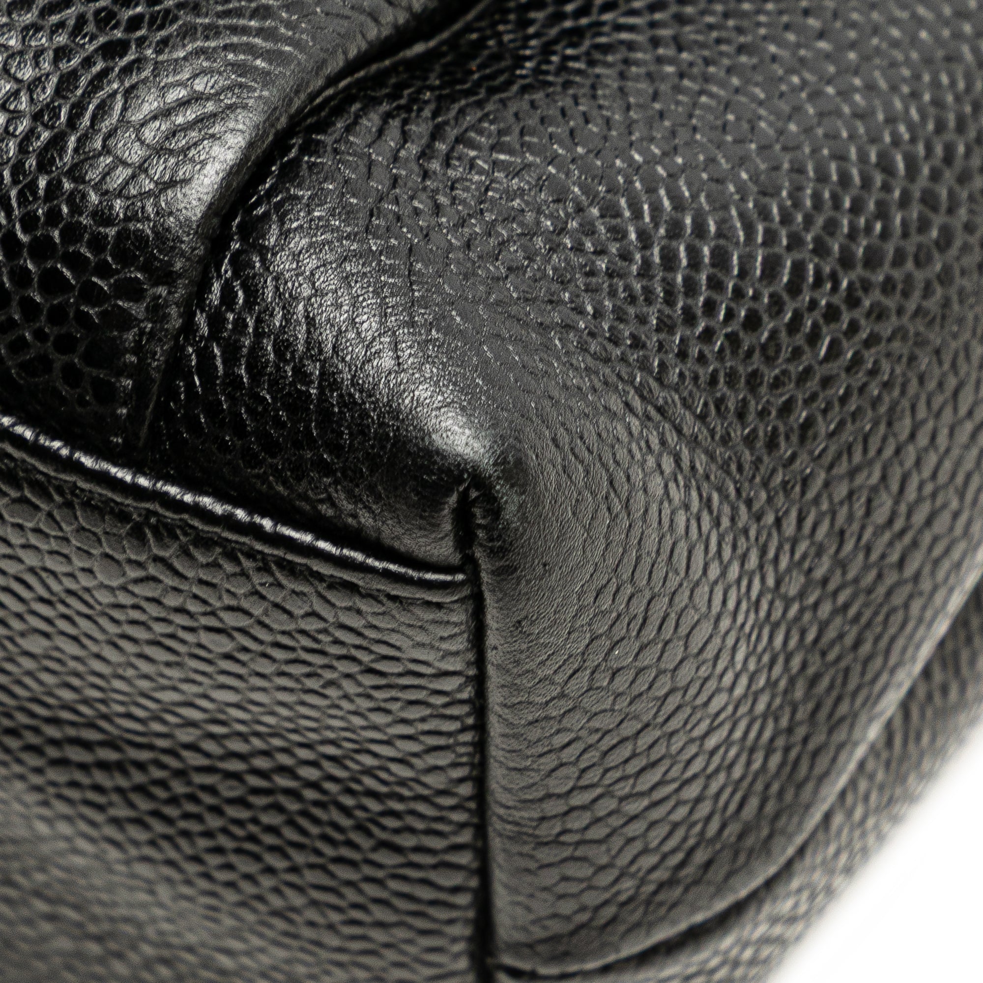 CC Caviar Shoulder Bag