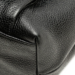 CC Caviar Shoulder Bag