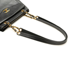 CC Caviar Shoulder Bag