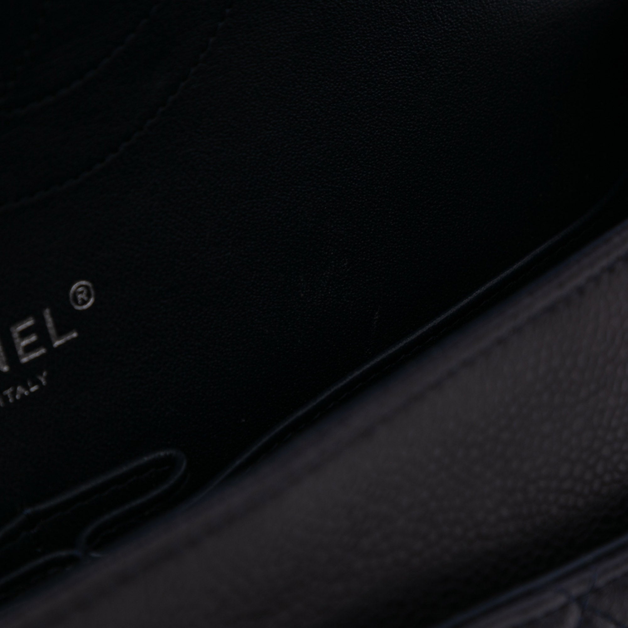 Jumbo Classic Caviar Double Flap