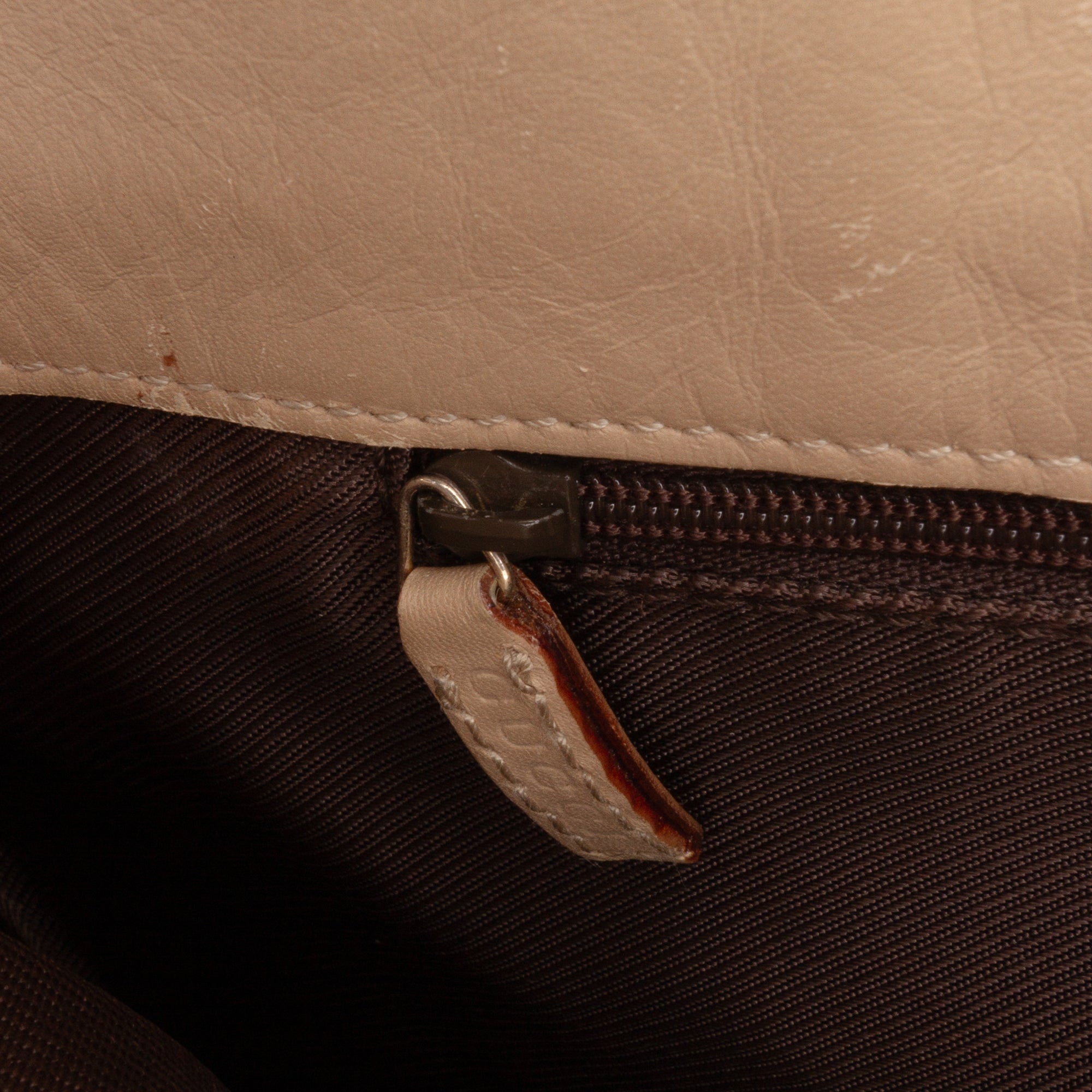 GG Canvas Shoulder Bag